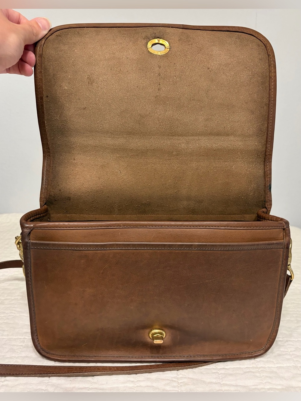 Vintage Coach Pocket Purse (#9755) Pre-1970s Mahogany Leather w/ Brass Turnlock - Picture 12 of 16